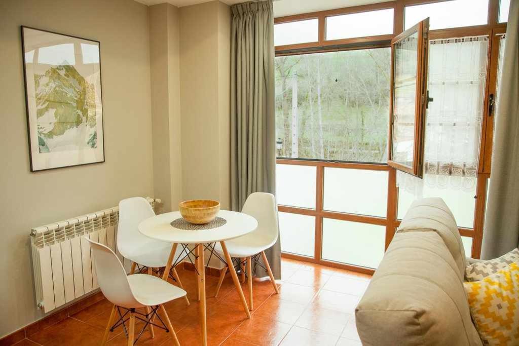 Cumbres De Los Picos Apartamento Los Abedules Poo  Kültér fotó